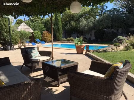 charmante maison avec piscine et grand studio indépendant