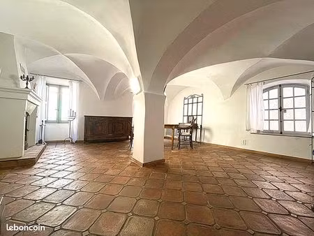 maison de village 240m²