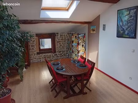 jolie maison en pierre