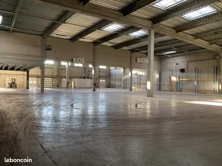 local industriel 4 210 m²