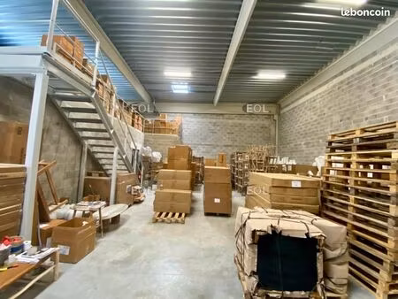 local d'activité 330 m²