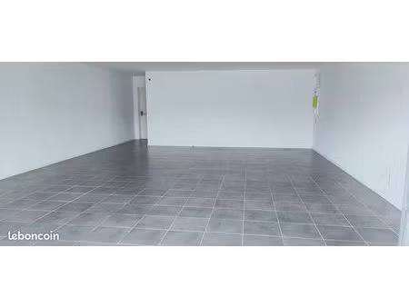 location local commercial