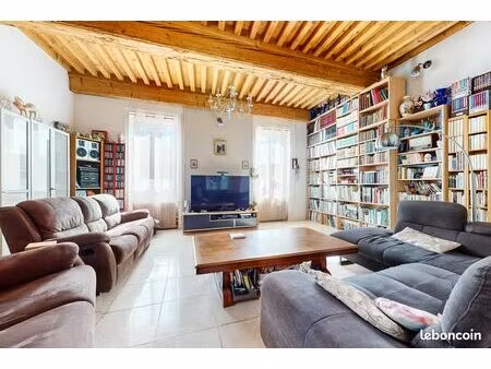 maison avec jardin  garage et cave voutée