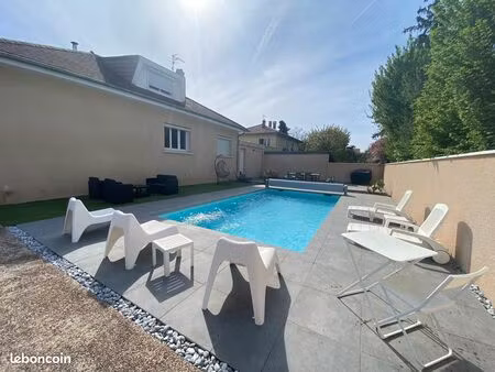 maison familiale de type t5 - 150 m²