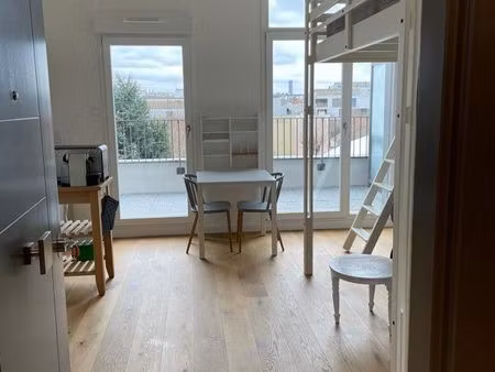 studio dernier étage immeuble neuf- proche metro