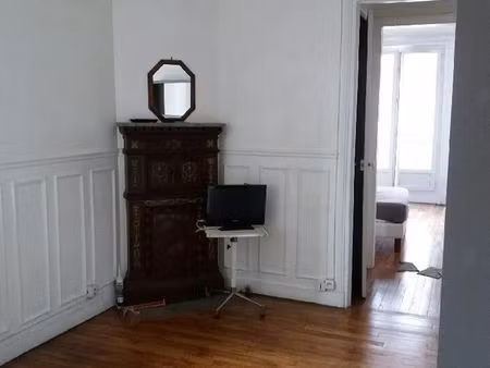 appartement en centre ville de saint-ouen-sur-seine  proche métro