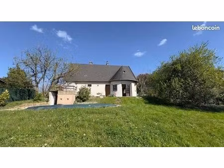 maison . 5 pièces . 110m2