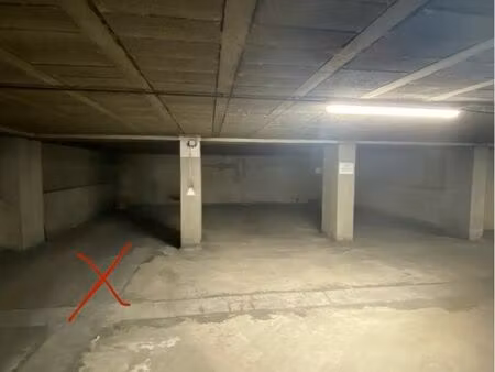 location place de parking dans garage fermé securisé lyon 6