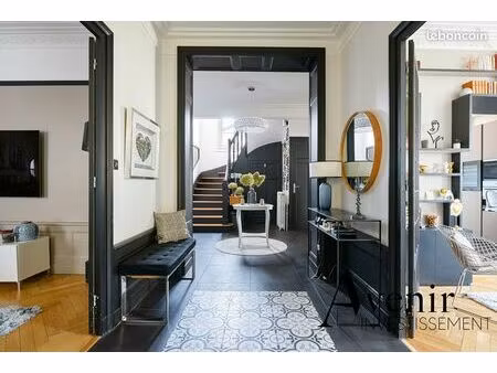 maison 8 pièces 365 m²