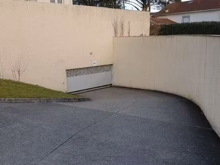 parking securise en sous sol residence