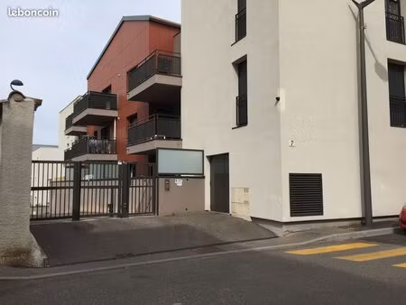 place de parking en sous sol