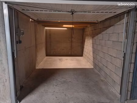 location garage charpennes