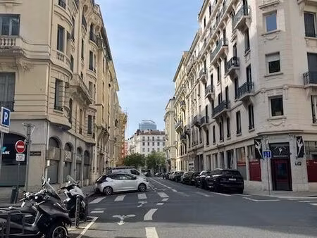 location 72 m2 lyon 69006: boulevard des belges/waldeck rousseau