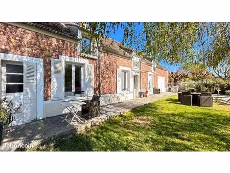 maison 9 pièces 150 m²