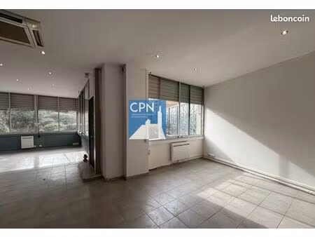 bureaux à vendre rue du rouet + 2 places de parking