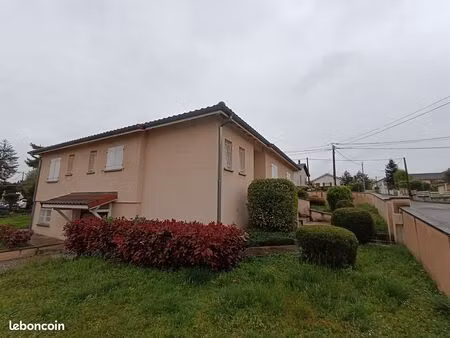 jonage maison 140m2  3 chambres