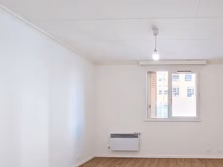 local professionnel / cabinet / bureau