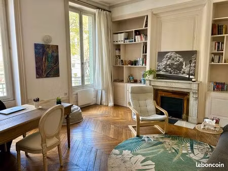 location bureau lyon prefecture / profession médicale-paramedicale