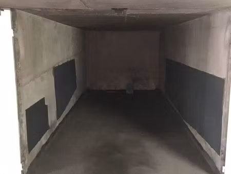 box/ ferme a louer paris 13