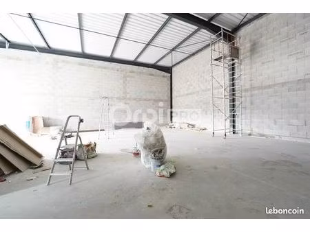 local d'activité 260 m²