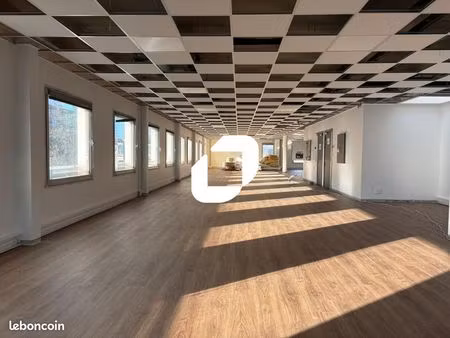 bureaux 450 m²