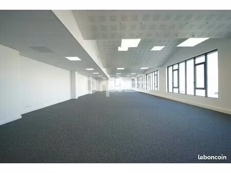 bureau 350 m²
