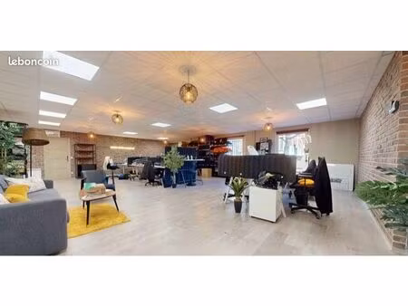 local professionnel 280 m² bureaux + stockage – écully – 699 000