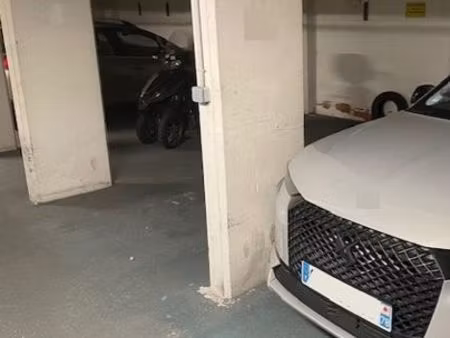 vends parking villa aublet 75017
