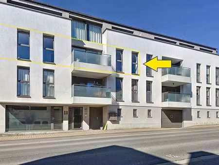 magnifique appartement 2 chambres avec terrasse et parking!