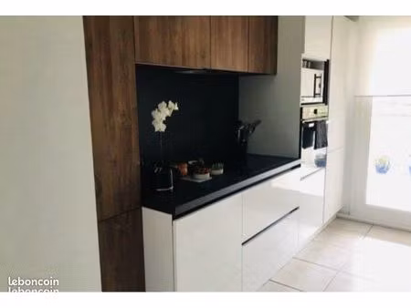 à louer — appartement 120 m² avec terrasse et parking — essey-lès-nancy