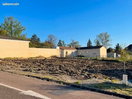 exclusivité : dernier terrain 700 m2 à bâtir dans un quartier prisé