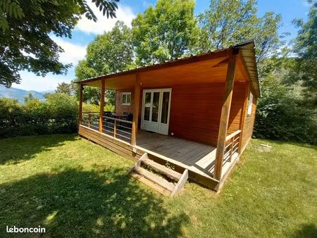 chalet 4 saisons avec terrain disponible toute de suite