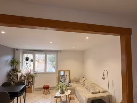 t3 rénové avec goût – quartier calme de guilherand-granges