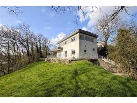 jolie maison avec vue sur champs!