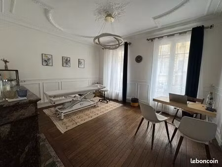 location cabinet paramédical