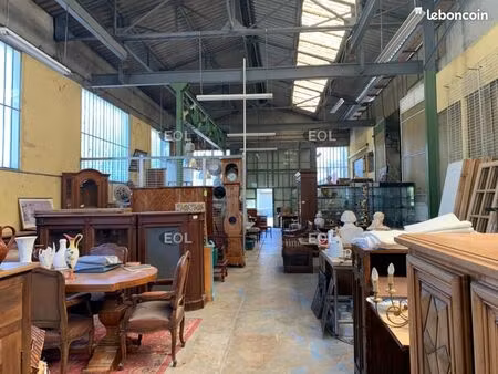 local industriel 900 m²