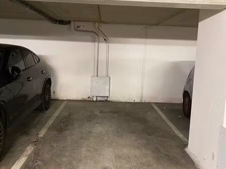 place parking (gare clichy levallois)