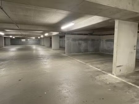 place de parking sécurisée à louer