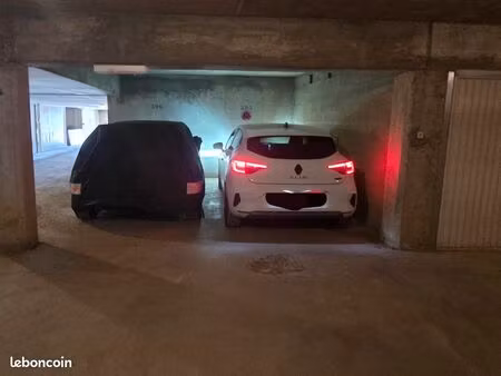 place de parking en sous-sol sainte maxime domaine du preconil