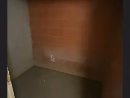 cave / local de stockage / rangement