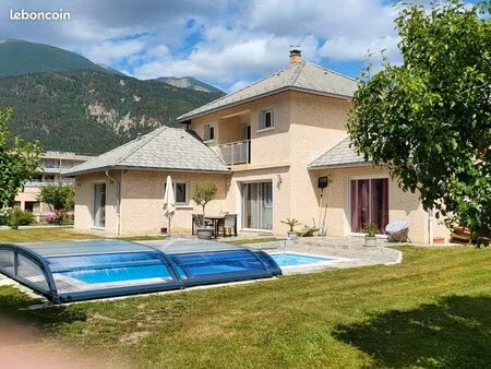 maison a louer à l'année