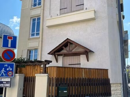 studio maison meublée indépendante 20m centre chaville proche commerces et transports