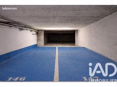 parking/box 25 m² massy