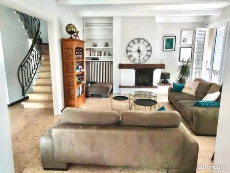 maison 230m² – jardin arboré avec piscine