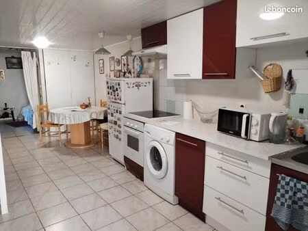 maison de village avec cœur et bbq