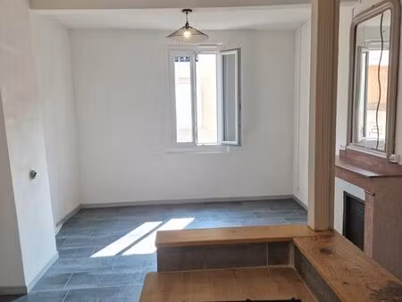 immeuble 5 appartements 2 commerces 7 pièces 230 m²