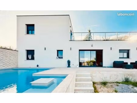 villa 150m² vue panoramique – piscine à débordement – à 4 min de vals-les-bains