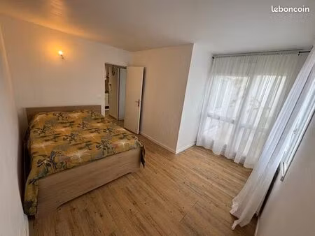 chambre meublée