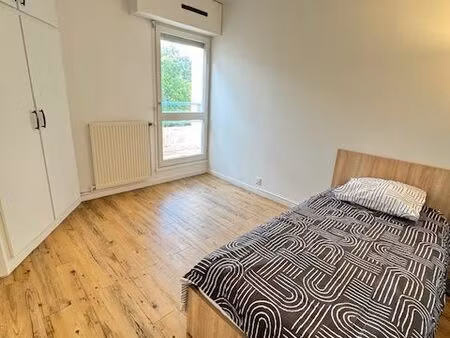 chambre meublée