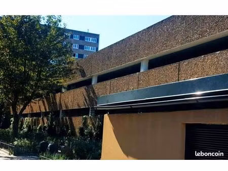 parking à pierrefitte sur seine